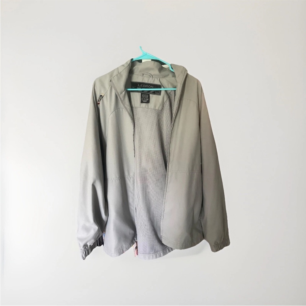 Lebron James Nike Gray Men's Jacket size S